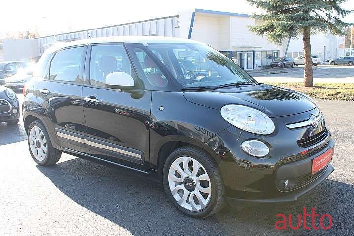 2013' Fiat 500L photo #3