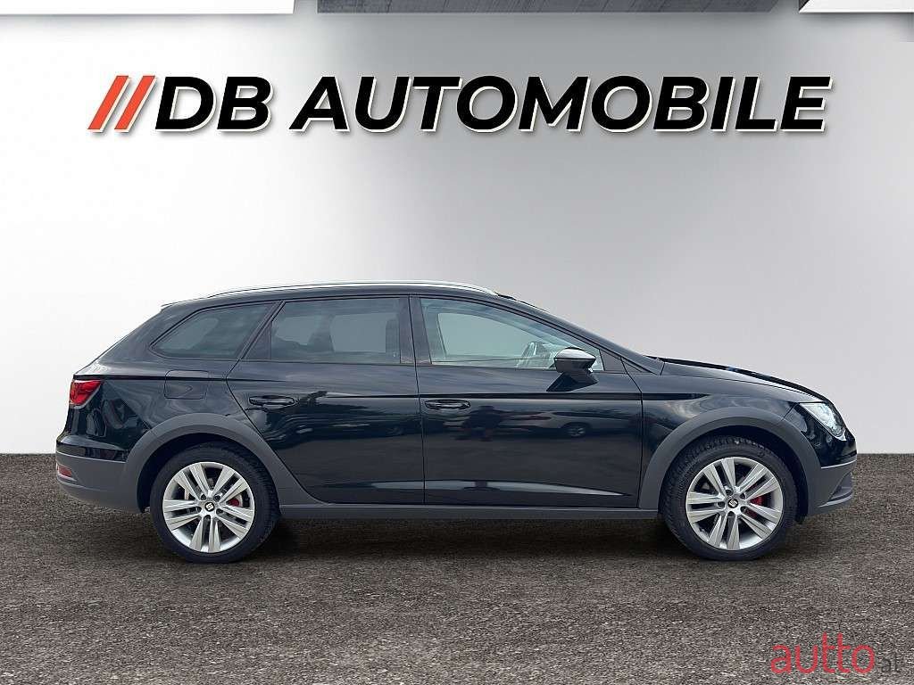 2015' SEAT Leon photo #4