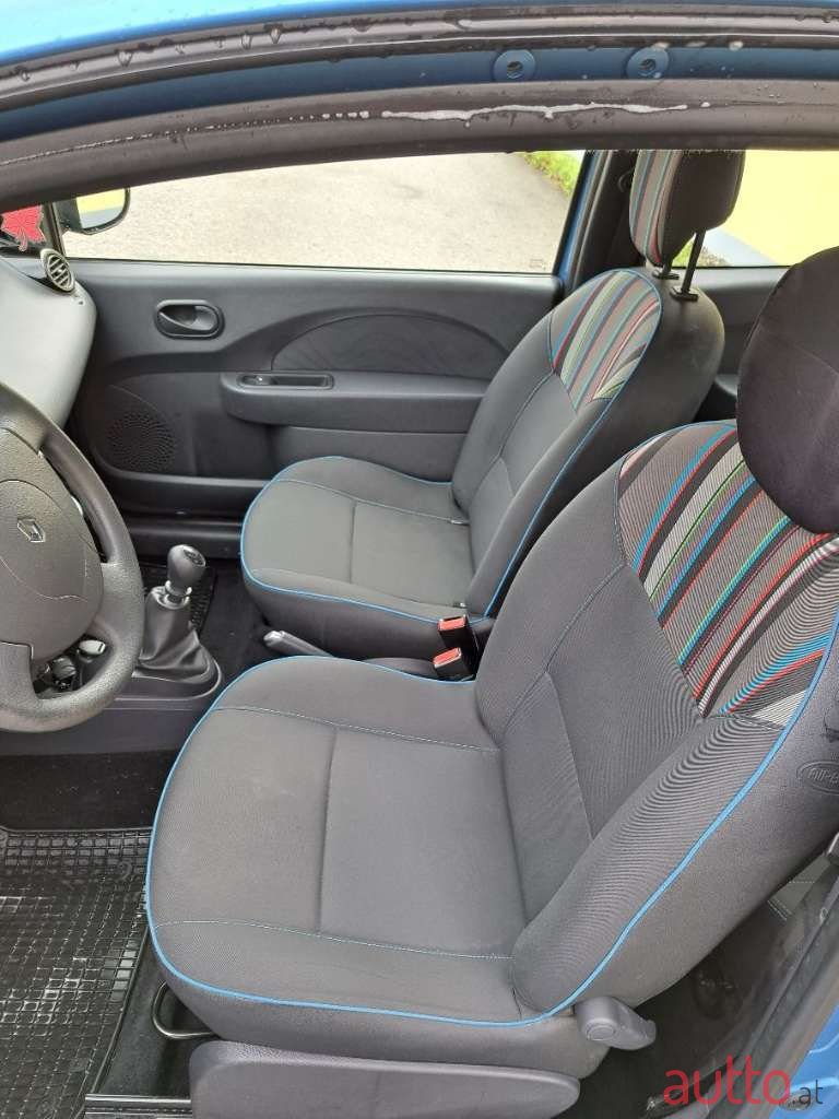 2013' Renault Twingo photo #6