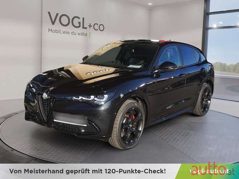 2023' Alfa Romeo Stelvio photo #1