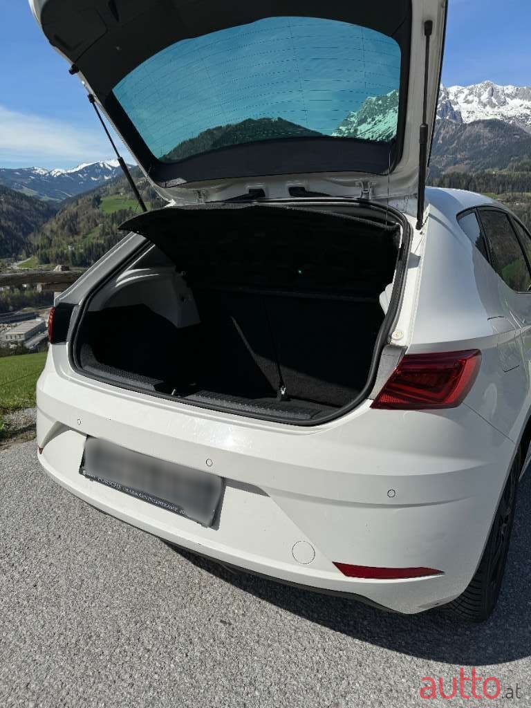 2019' SEAT Leon photo #3