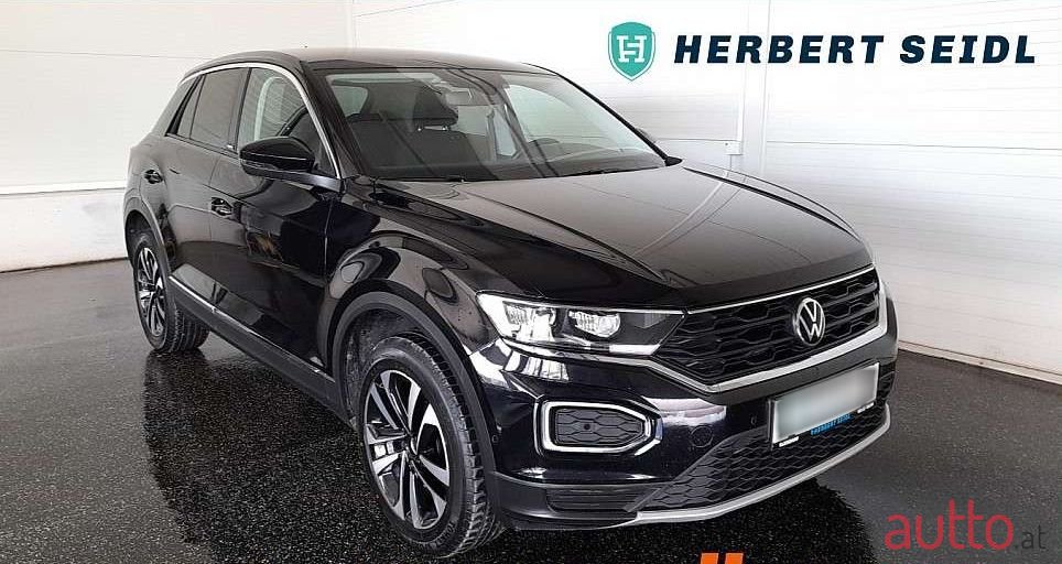 2021' Volkswagen T-Roc photo #1