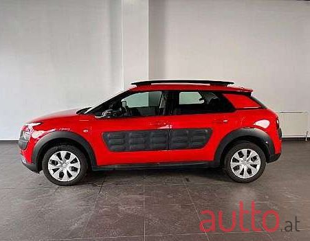 2017' Citroen C4 Cactus photo #2