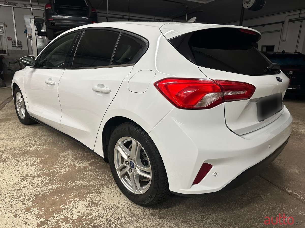 2021' Ford Focus photo #3