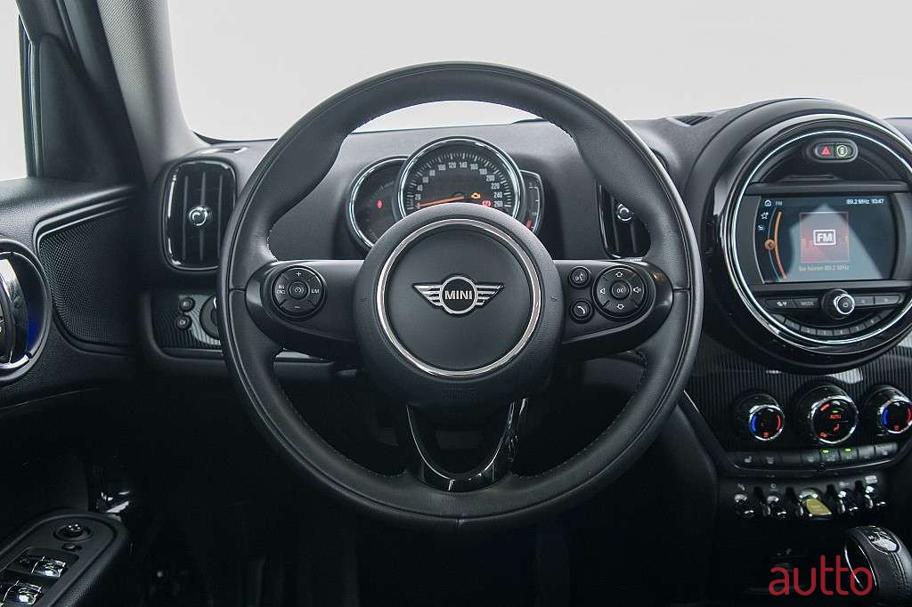 2019' MINI Mini photo #5