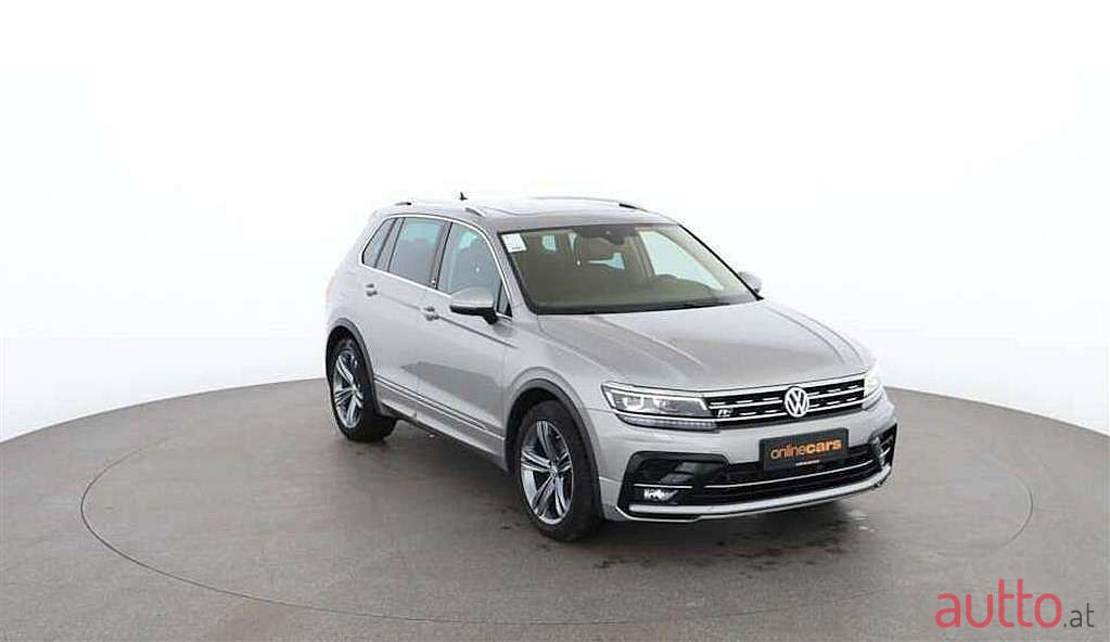 2017' Volkswagen Tiguan photo #6