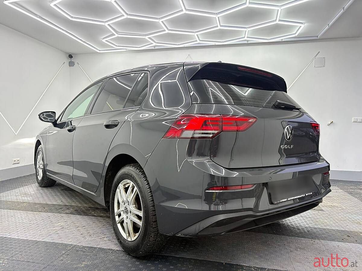 2022' Volkswagen Golf photo #4