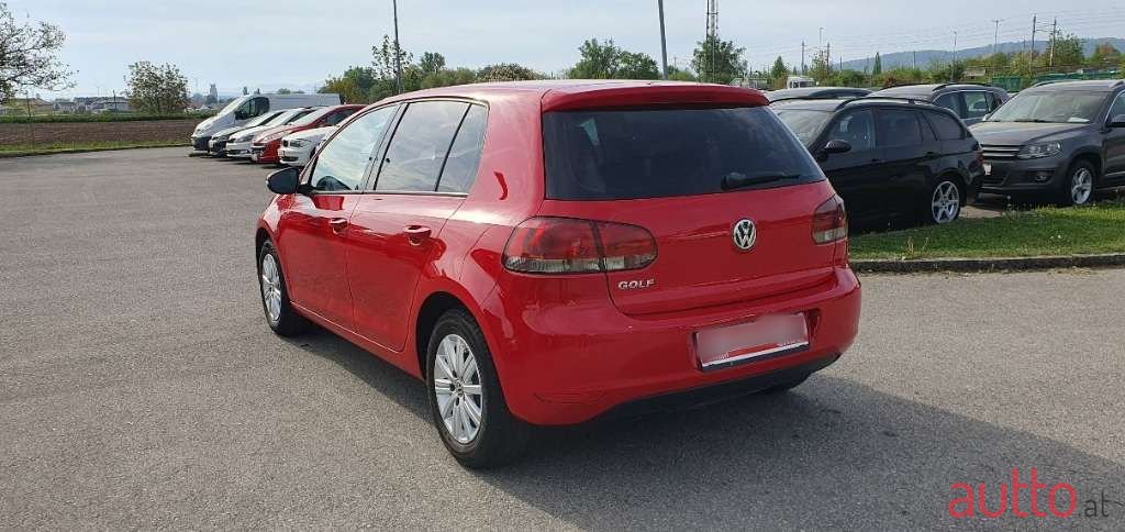 2009' Volkswagen Golf photo #3