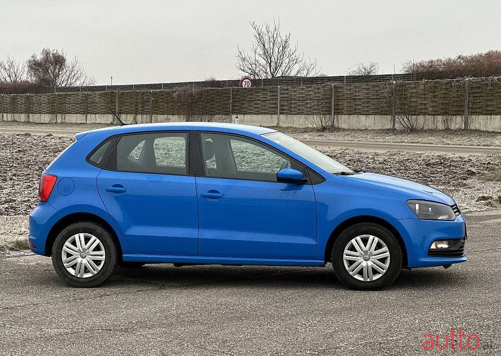 2014' Volkswagen Polo photo #4