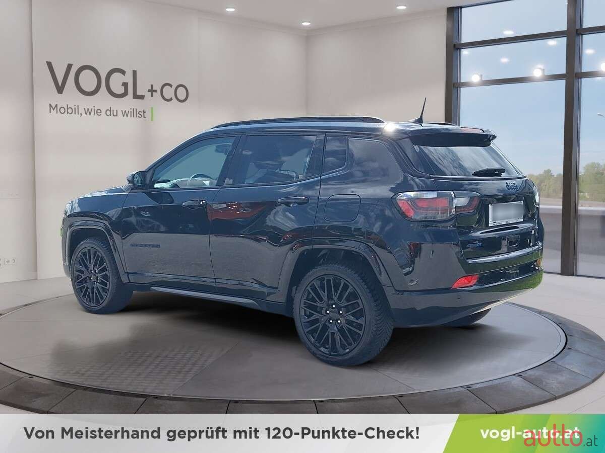 2022' Jeep Compass photo #3