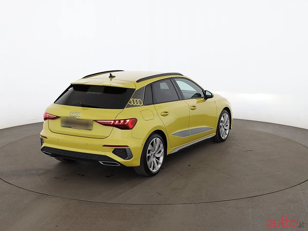 2023' Audi A3 photo #2