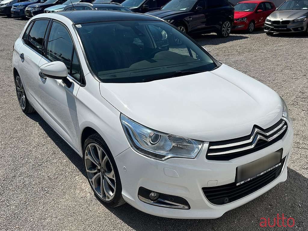 2017' Citroen C4 photo #3