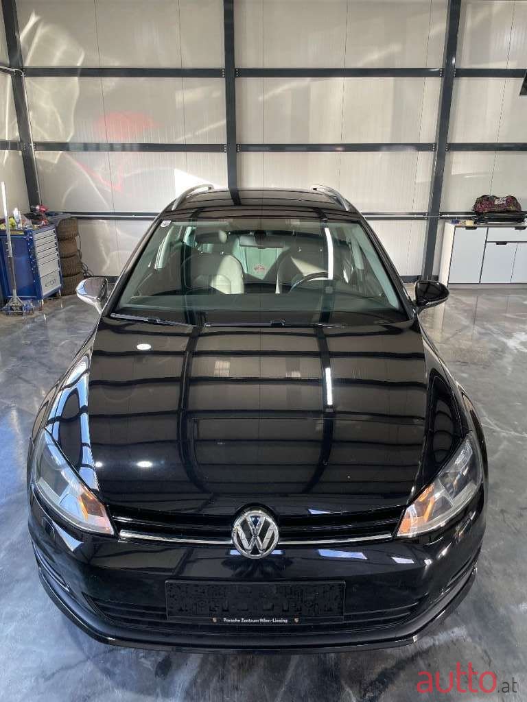 2015' Volkswagen Golf photo #4