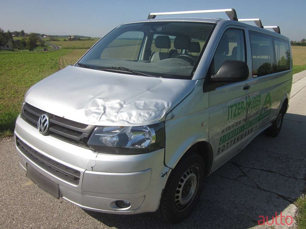 2011' Volkswagen T5 photo #1