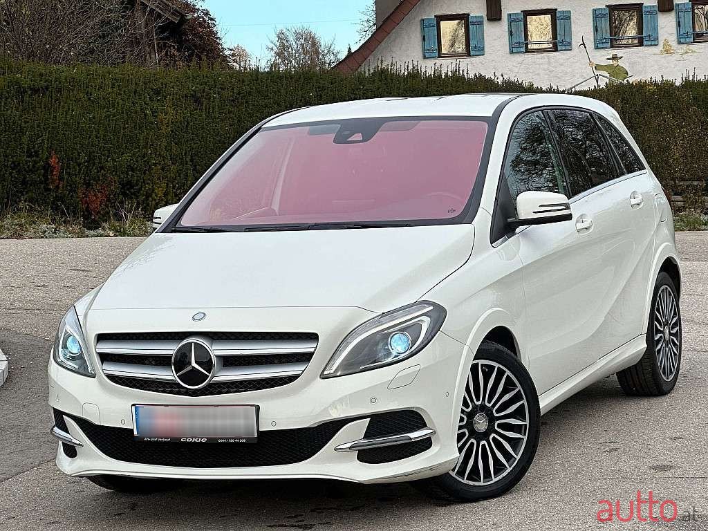 2016' Mercedes-Benz B-Klasse photo #1