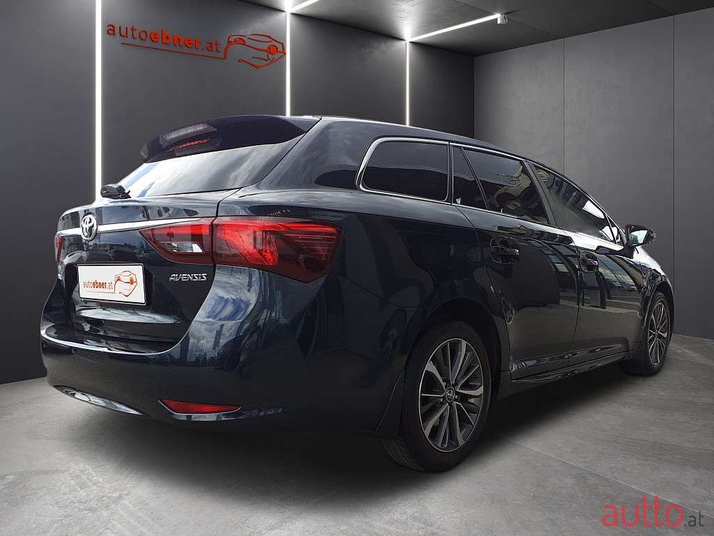 2016' Toyota Avensis photo #2