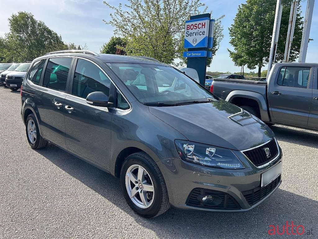 2011' SEAT Alhambra photo #2