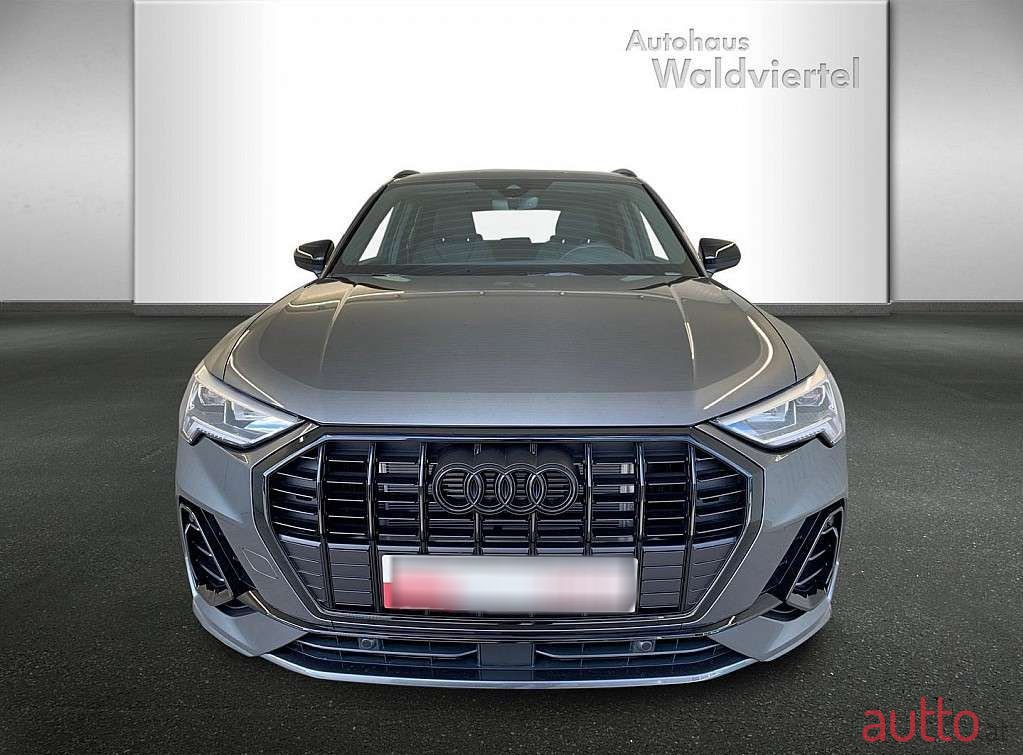 2023' Audi Q3 photo #2