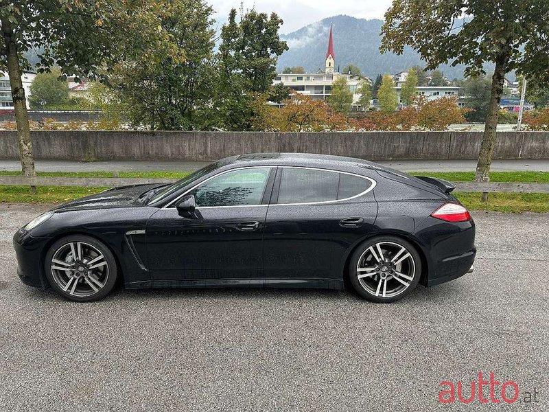 2010' Porsche Panamera photo #4