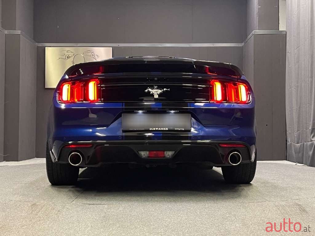 2016' Ford Mustang photo #3