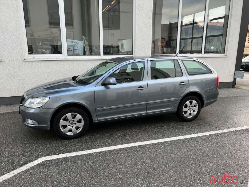 2012' Skoda Octavia photo #2