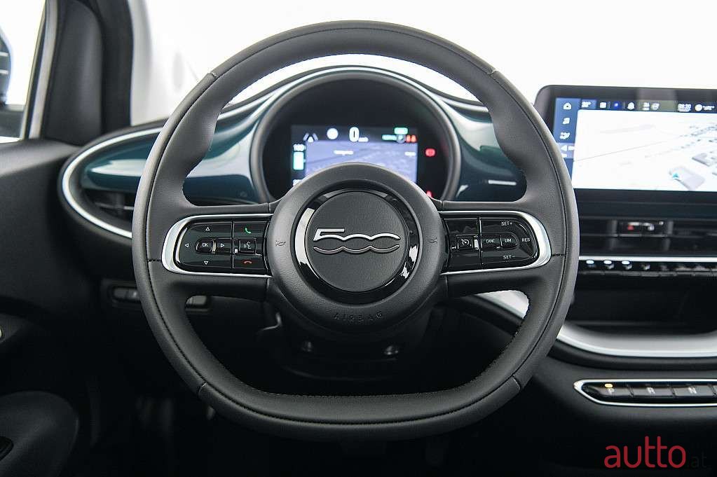 2022' Fiat 500 photo #5