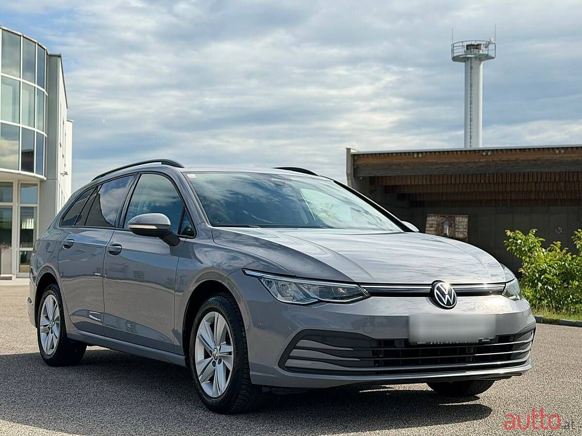 2021' Volkswagen Golf photo #2