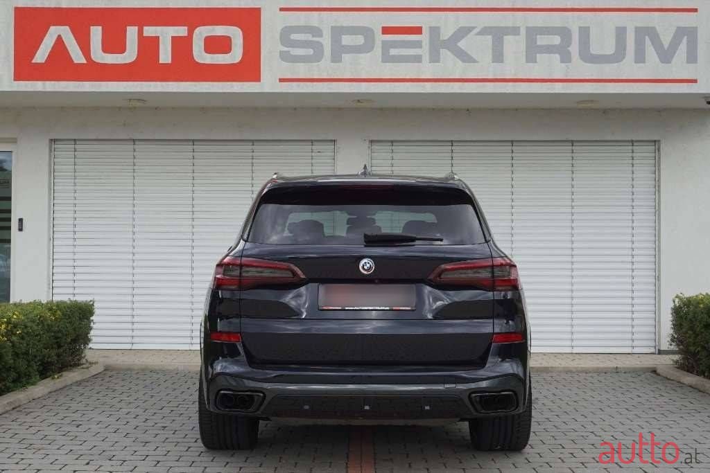2022' BMW X5 photo #4