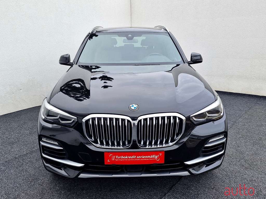 2019' BMW X5 photo #2
