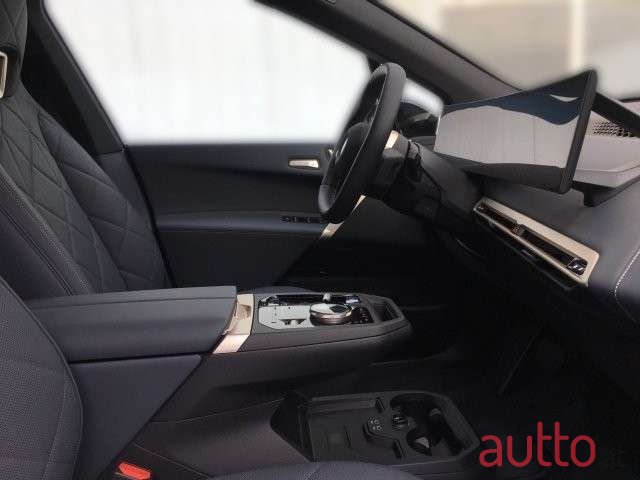 2024' BMW iX photo #6