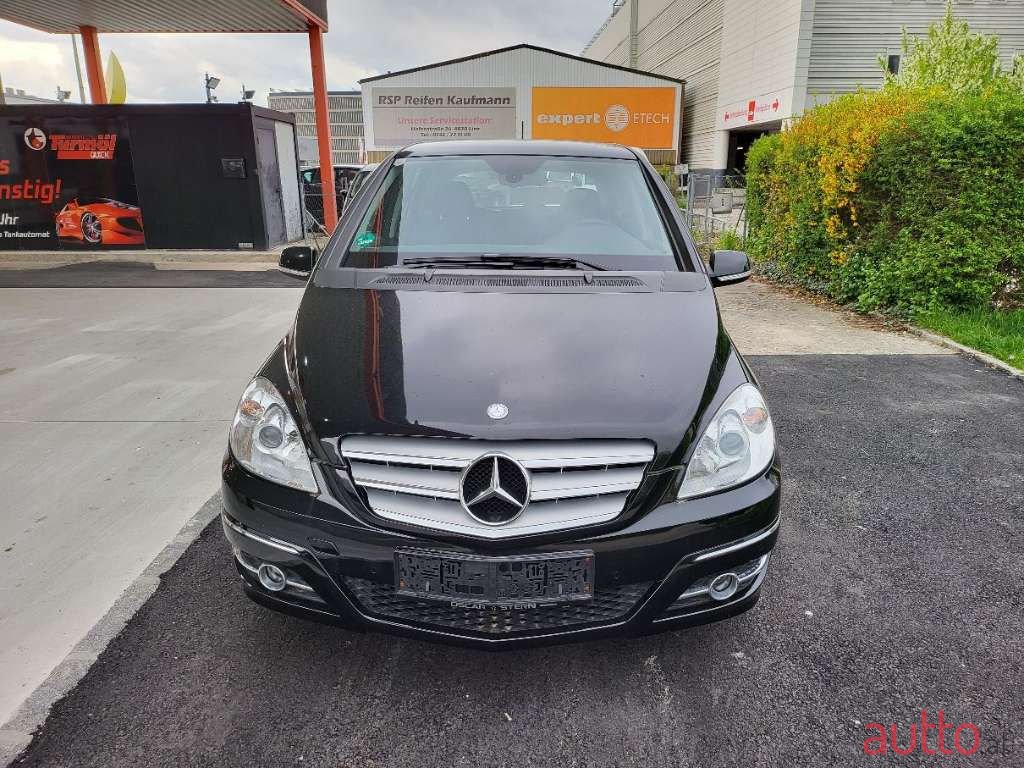 2011' Mercedes-Benz B-Klasse photo #1