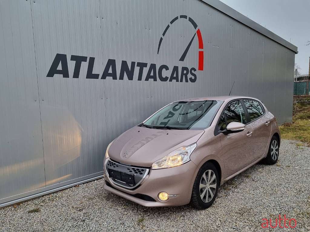 2013' Peugeot 208 photo #1