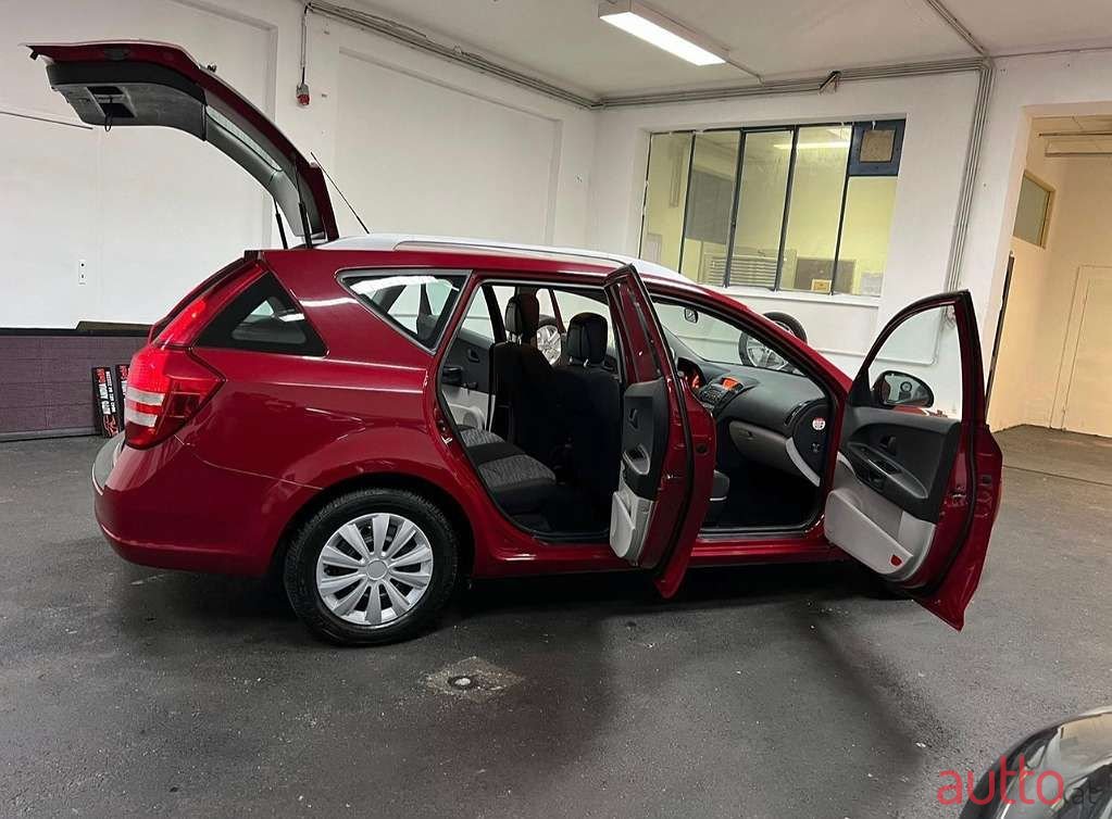 2008' Kia Ceed photo #5