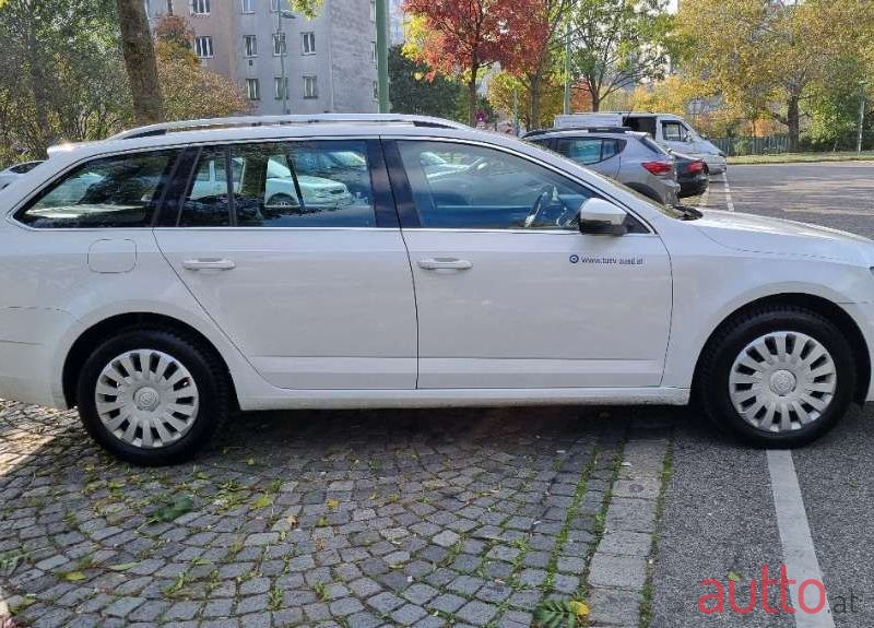 2019' Skoda Octavia photo #3