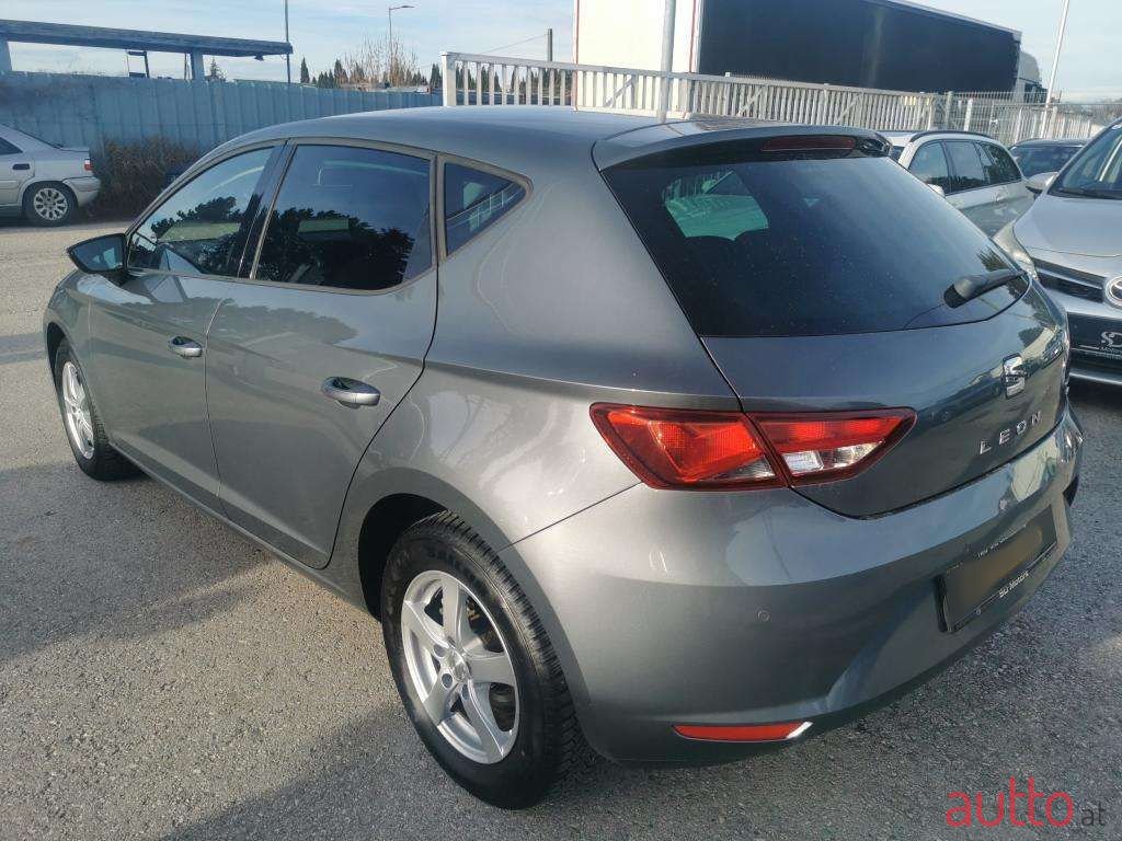 2013' SEAT Leon photo #6