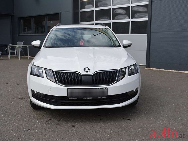 2017' Skoda Octavia photo #2