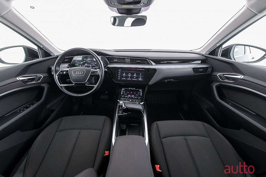 2020' Audi e-tron photo #4