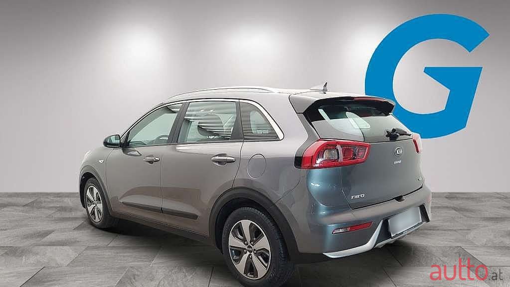 2017' Kia Niro photo #4