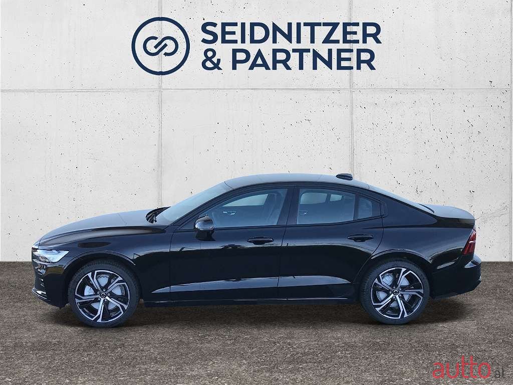2023' Volvo S60 photo #3
