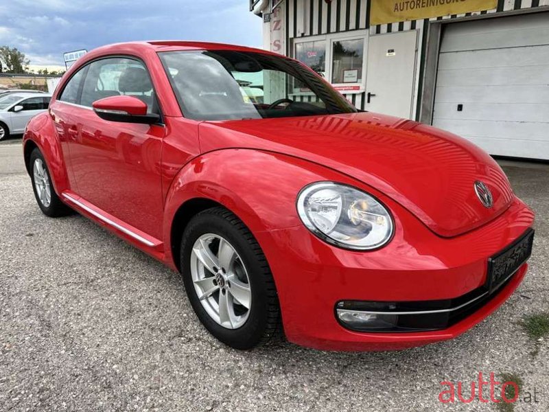 2012' Volkswagen Beetle photo #5