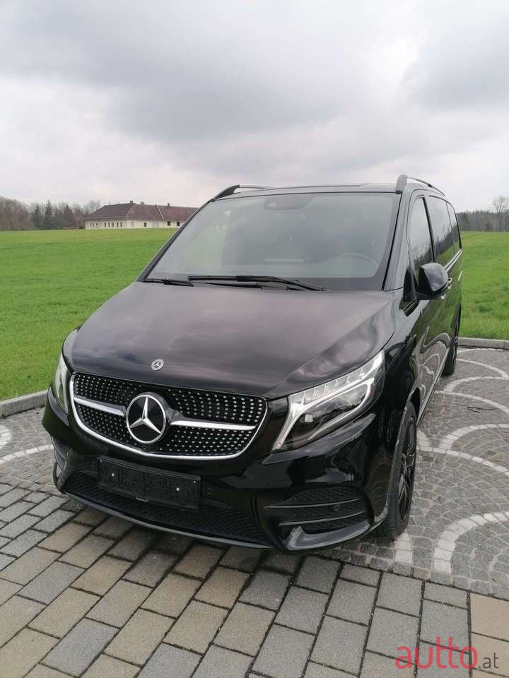 2020' Mercedes-Benz V-Class photo #4