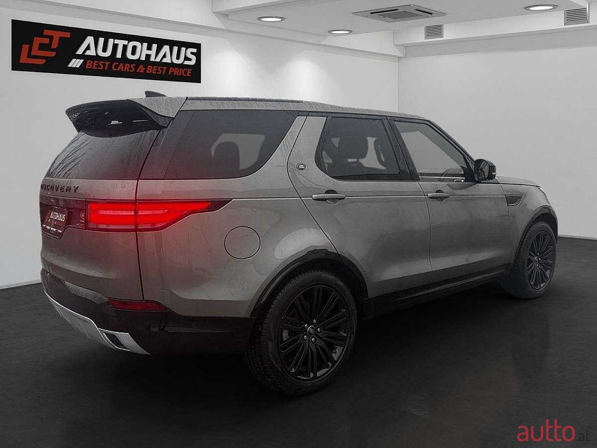 2020' Land Rover Discovery photo #6