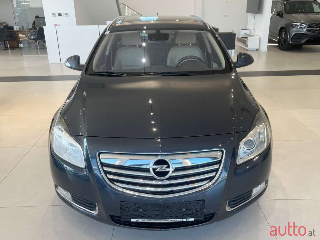 2009' Opel Insignia photo #2