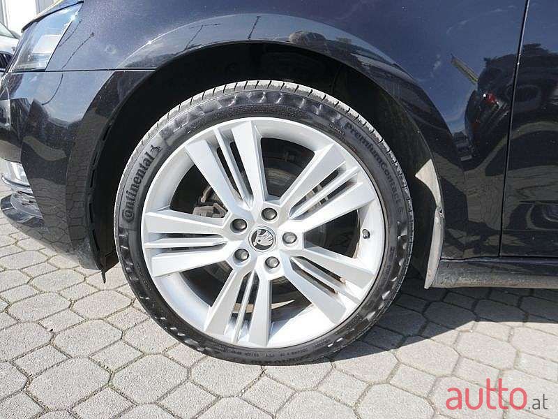 2019' Skoda Octavia photo #5