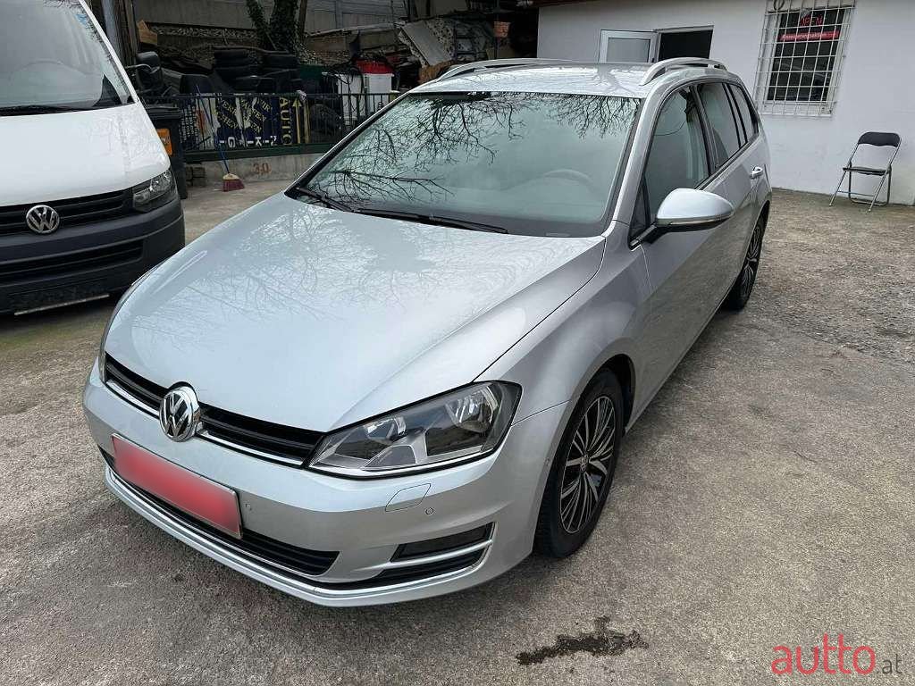 2016' Volkswagen Golf photo #2