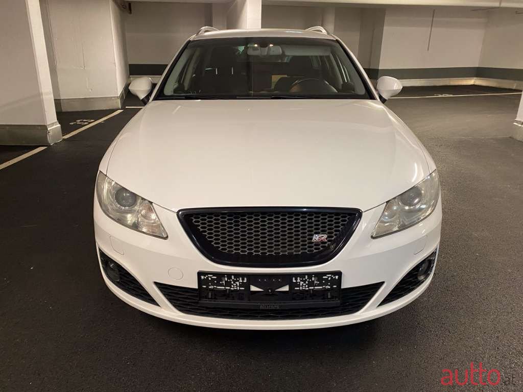 2011' SEAT Exeo photo #2