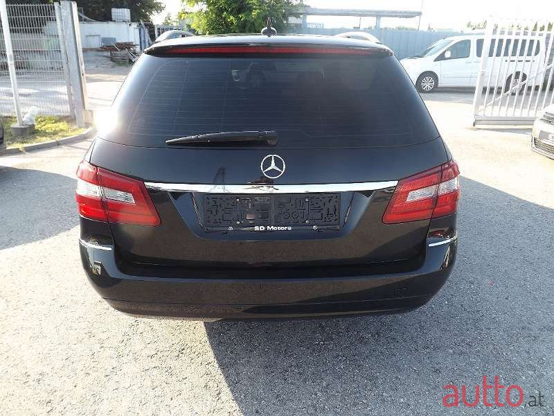 2011' Mercedes-Benz E-Klasse photo #5