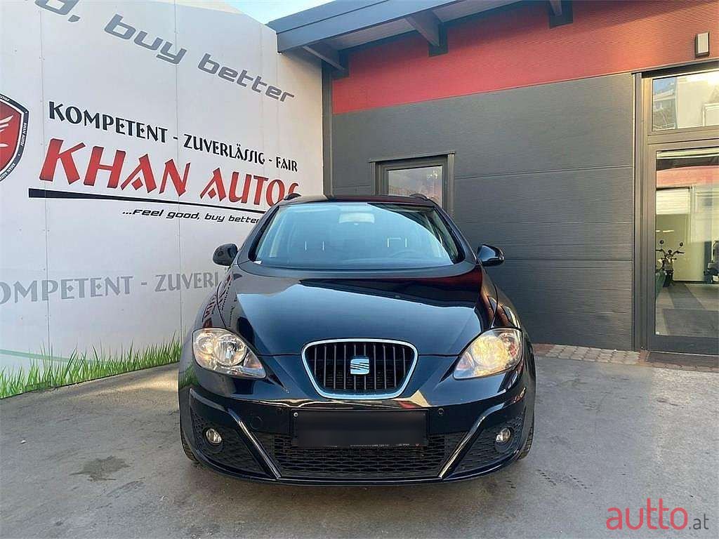 2012' SEAT Altea XL photo #1