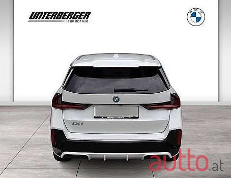 2024' BMW iX1 photo #3