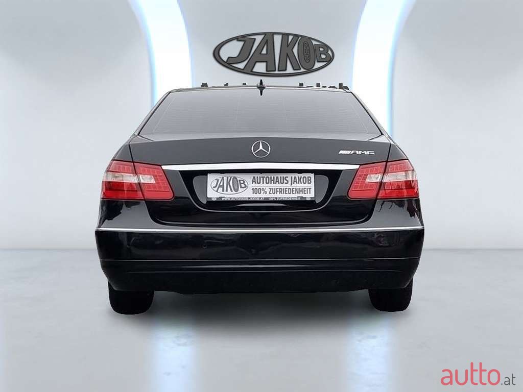 2010' Mercedes-Benz E-Klasse photo #5